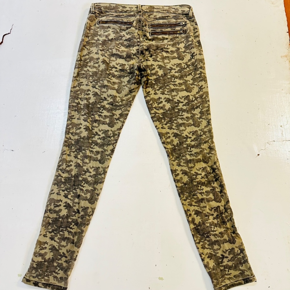 GUESS CAMO Guess Camo Jeans. The best Guess Camo skinny jeans, size 27. - Picture 6 of 10